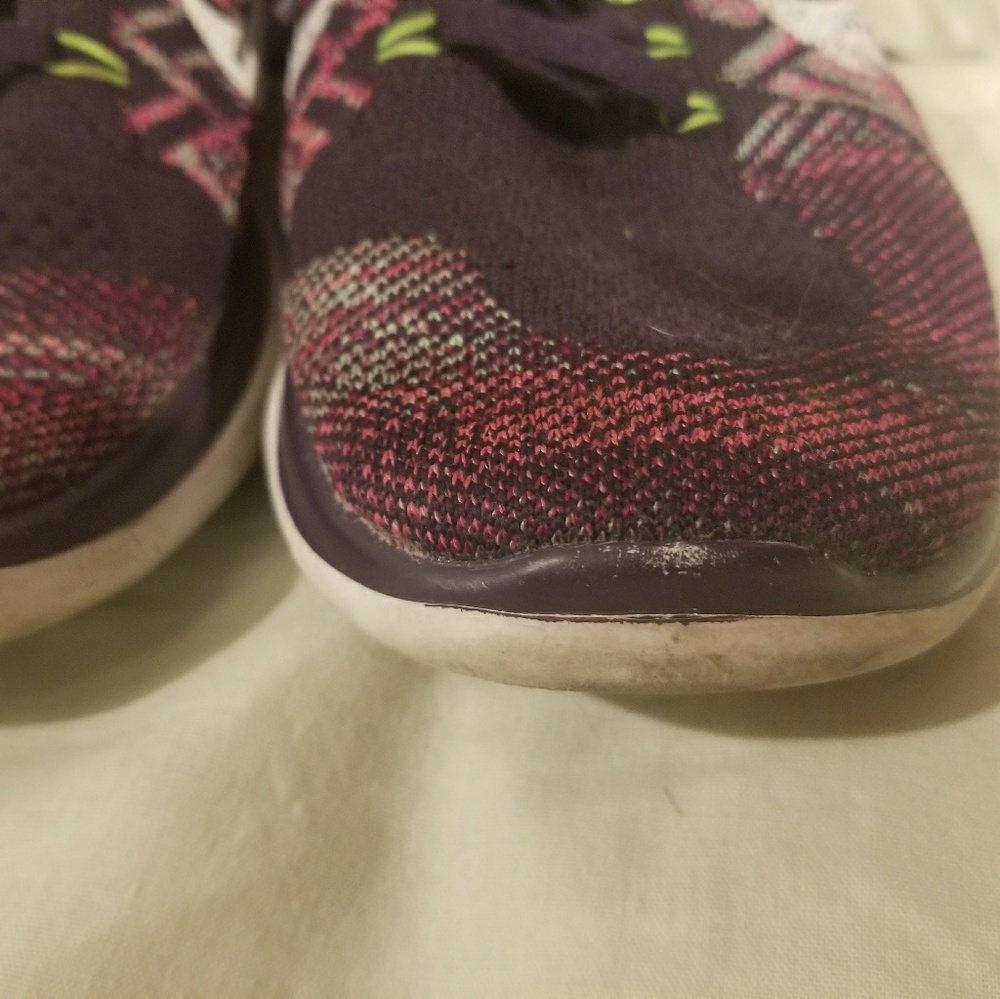 Nike Running Shoes - Picture 4 of 7
